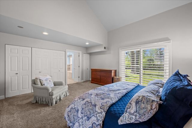 1515 Rosewood Avenue, Deerfield, IL 60015