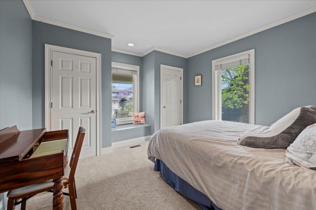 1515 Rosewood Avenue, Deerfield, IL 60015