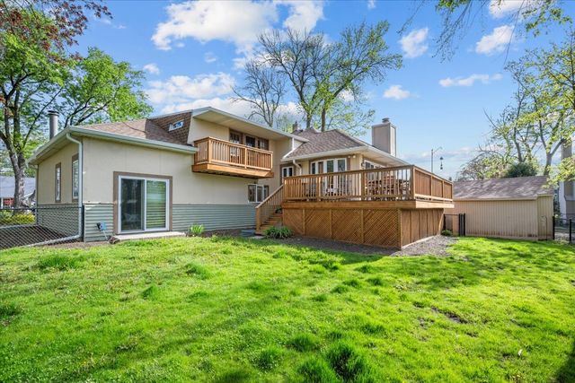 1515 Rosewood Avenue, Deerfield, IL 60015