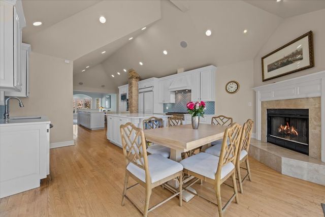 1515 Rosewood Avenue, Deerfield, IL 60015