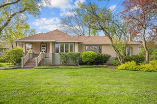 1515 Rosewood Avenue, Deerfield, IL 60015