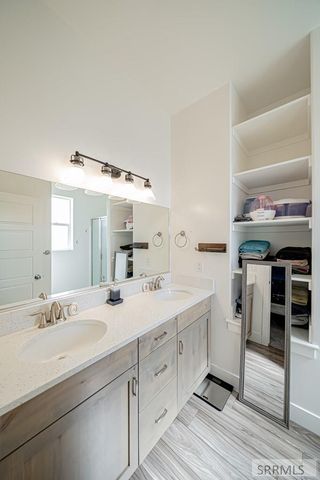 6820 S Broyhill Ave, Idaho Falls, ID 83402