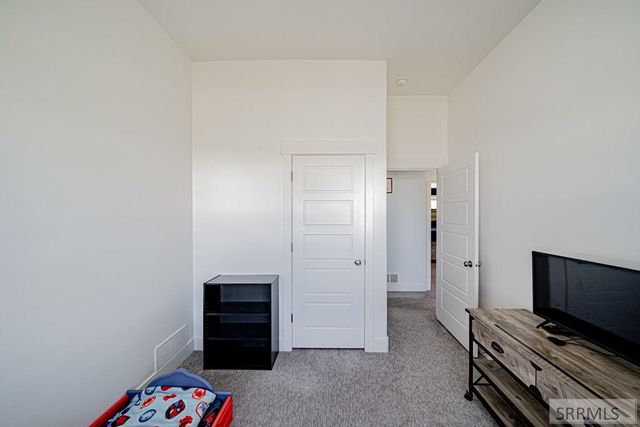 6820 S Broyhill Ave, Idaho Falls, ID 83402