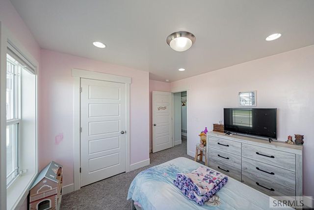 6820 S Broyhill Ave, Idaho Falls, ID 83402