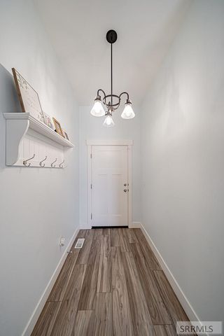6820 S Broyhill Ave, Idaho Falls, ID 83402