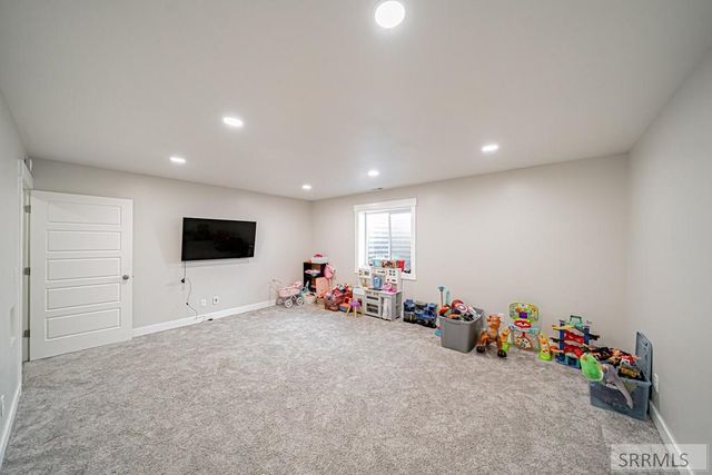 6820 S Broyhill Ave, Idaho Falls, ID 83402