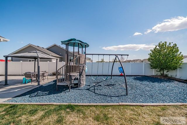 6820 S Broyhill Ave, Idaho Falls, ID 83402
