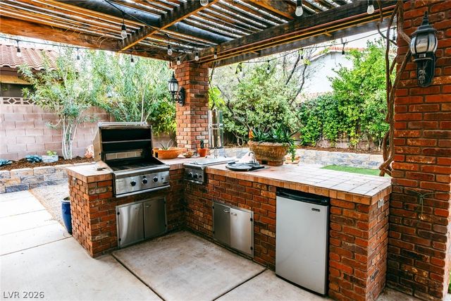 8908 Silvagni Drive, Las Vegas, NV 89117