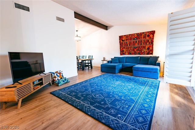 8908 Silvagni Drive, Las Vegas, NV 89117