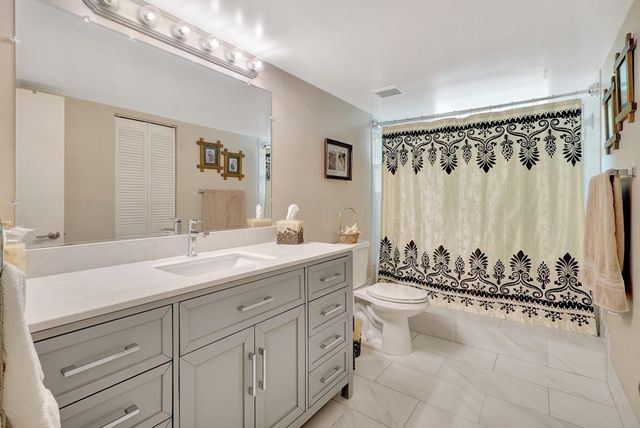 8630 Bridle Path Ct 207, Davie, FL 33328