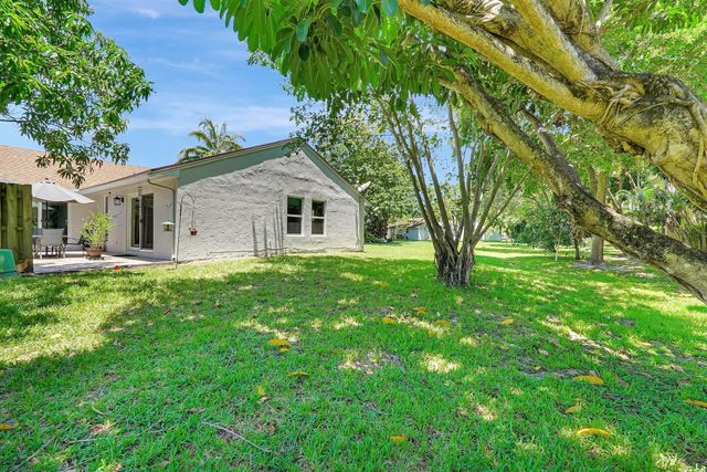 8630 Bridle Path Ct 207, Davie, FL 33328