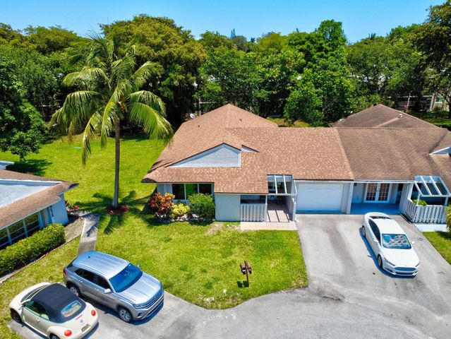 8630 Bridle Path Ct 207, Davie, FL 33328