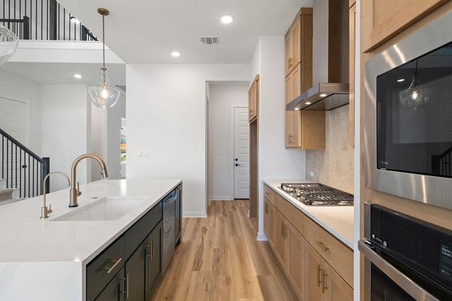 121 Bishop Wood Road, Dripping Springs, TX 78620