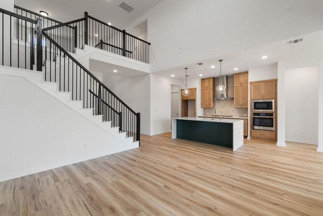 121 Bishop Wood Road, Dripping Springs, TX 78620