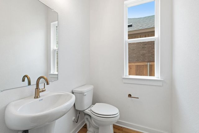 121 Bishop Wood Road, Dripping Springs, TX 78620