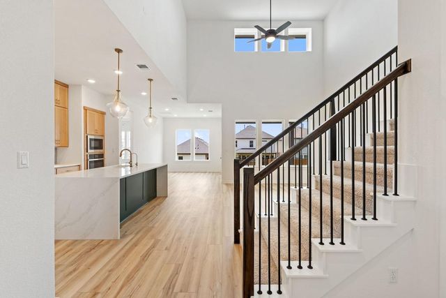 121 Bishop Wood Road, Dripping Springs, TX 78620