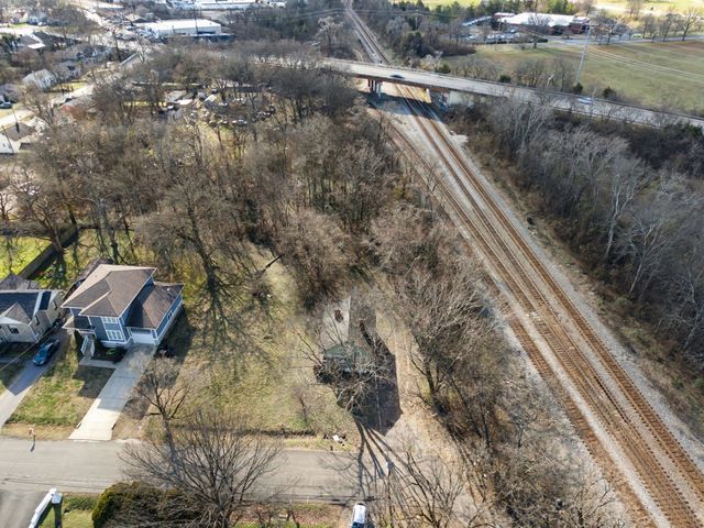 716 Gillock St, Nashville, TN 37216