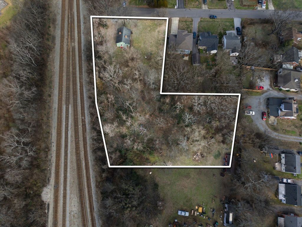 716 Gillock St, Nashville, TN 37216