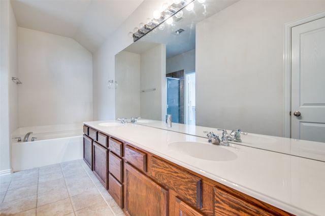 1608 Castle Creek Drive, Little Elm, TX 75068