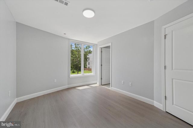 2405 RIDGE AVE, Philadelphia, PA 19121