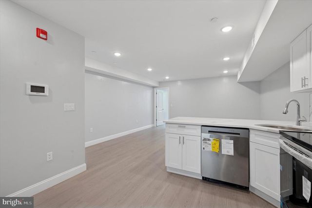 2405 RIDGE AVE, Philadelphia, PA 19121