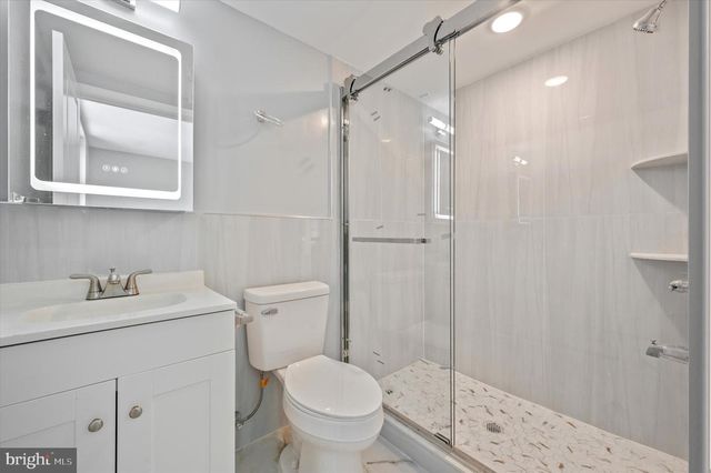 2405 RIDGE AVE, Philadelphia, PA 19121