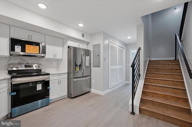 2405 RIDGE AVE, Philadelphia, PA 19121