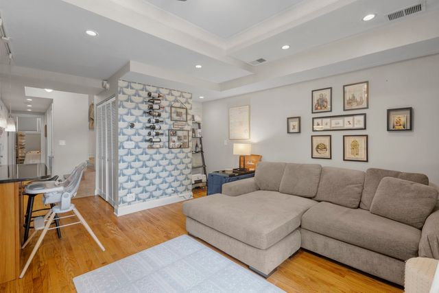 4422 N ASHLAND Avenue G, Chicago, IL 60640