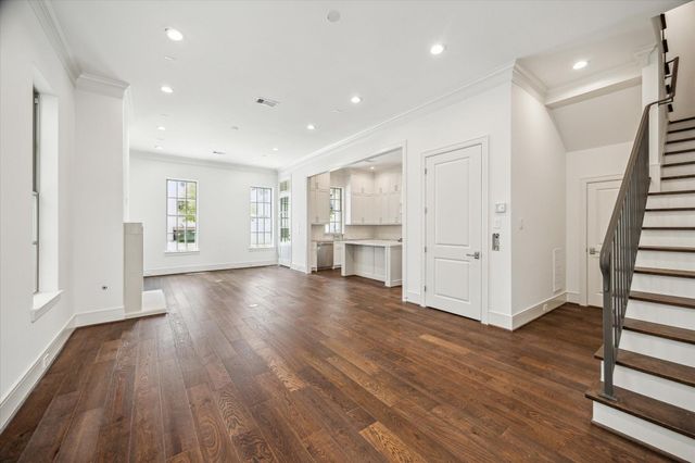 209 Sutton Row Place, Houston, TX 77024