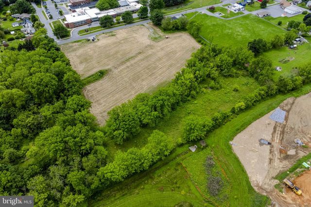801 MILLWOOD RD, Willow Street, PA 17584