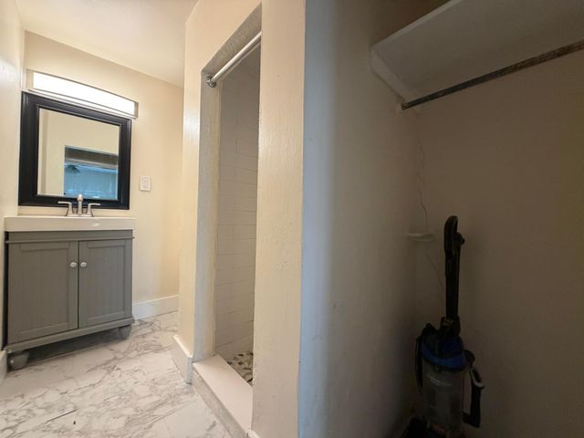 927 Paseo Andorra Cottage, West Palm Beach, FL 33405