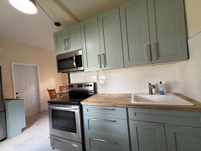 927 Paseo Andorra Cottage, West Palm Beach, FL 33405