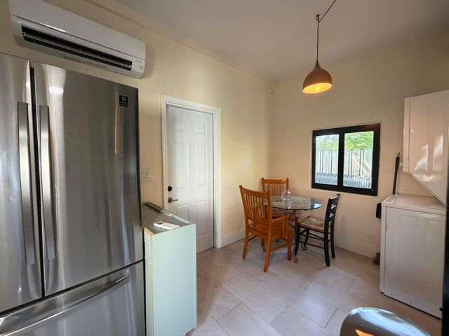 927 Paseo Andorra Cottage, West Palm Beach, FL 33405
