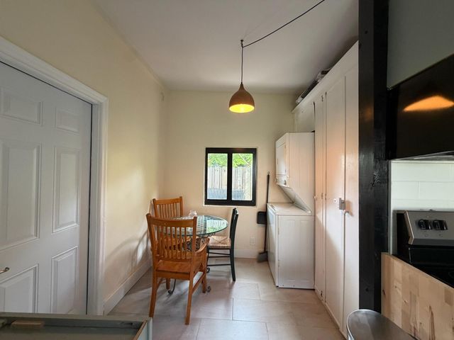 927 Paseo Andorra Cottage, West Palm Beach, FL 33405