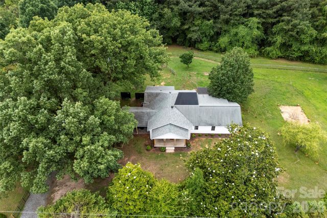 5990 S Nc 9 Highway, Tryon, NC 28782