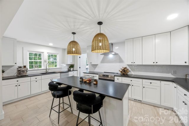 5990 S Nc 9 Highway, Tryon, NC 28782