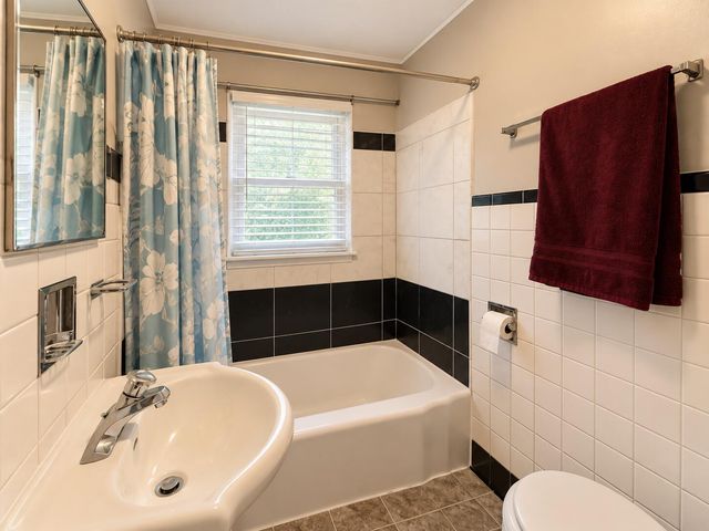 14751 Michigan Avenue, Marshall Twp, MI 49068
