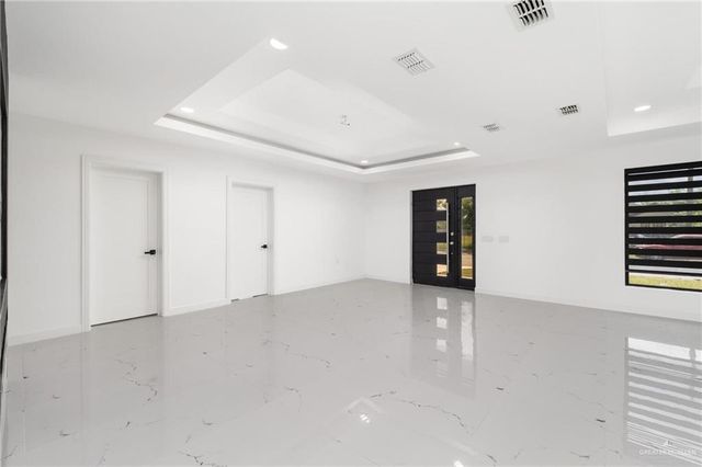 915 Encino Drive, Weslaco, TX 78596