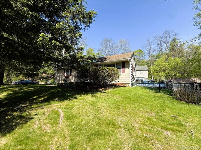 22 Archer Drive, Monroe, NY 10950