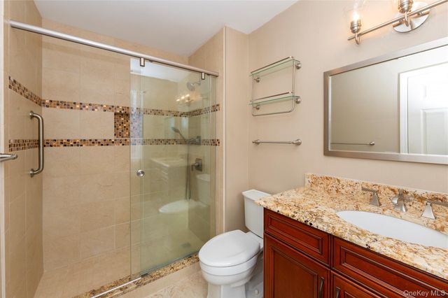 13 Cushing Green S, Pawling, NY 12564