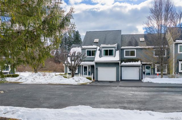 13 Cushing Green S, Pawling, NY 12564