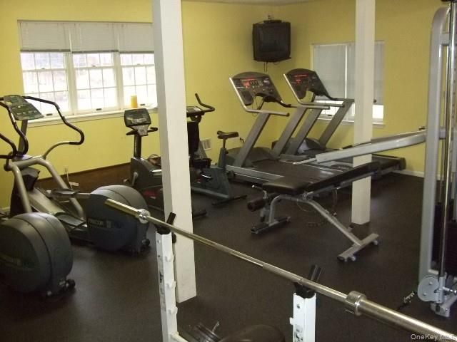 13 Cushing Green S, Pawling, NY 12564