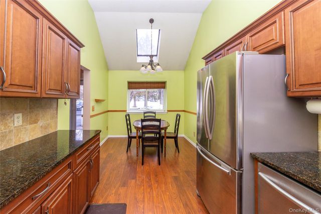 13 Cushing Green S, Pawling, NY 12564