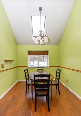 13 Cushing Green S, Pawling, NY 12564