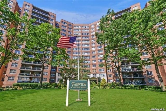 61-20 Grand Central Parkway B303, Forest Hills, NY 11375