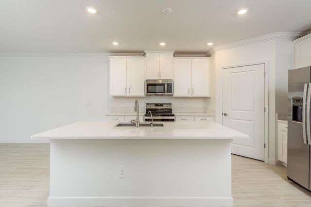 10728 GABLE DIG LOOP, San Antonio, FL 33576