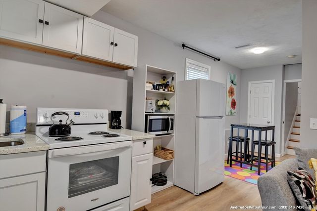 110 Apricot St, Worcester, MA 01603