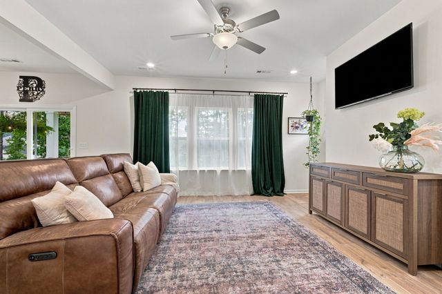 7124 Pepper Tree Cir, Fairview, TN 37062