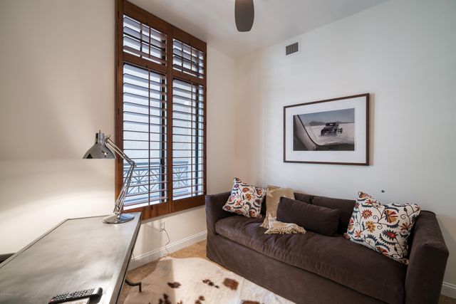 8 BILTMORE Estate 213, Phoenix, AZ 85016