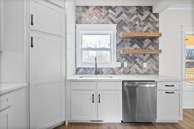 4908 Royal View Way, Clarksville, TN 37040